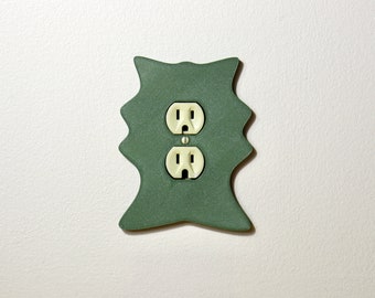 Wavy Line Patterned Plug Outlet Plate Cover