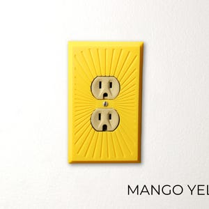 Radial Lines Power Outlet Cover Plate, Duplex Power Outlet