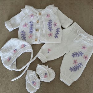 Hand-Knitted Baby Outfit: Bamboo Blend, Floral Embroidery, 4-Piece Set