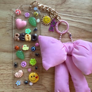 Beaded Acrylic Bookmark: Handmade Charm Accent - Gift for Readers