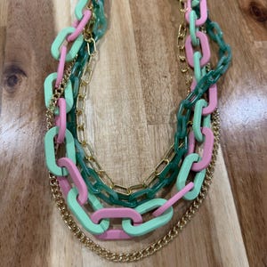 Colorful Chunky Chain Bag Charm Strap – 18”-21” Adjustable | Gold & Acrylic Pastel Bag Accessory | Purse Chain Strap | Aesthetic Bag Chain