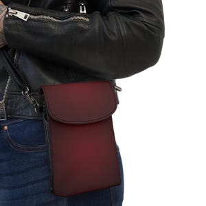 Cartera bandolera para teléfono con bollos color burdeos, bolso bandolera para festivales, imprescindible para la playa, accesorio de verano, imprescindible para viajes.
