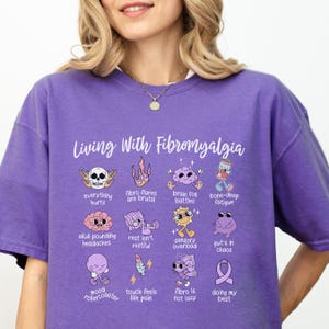 Leben mit Fibromyalgie Shirt - Fibromyalgie Tshirt, Fibromyalgie Beschwerden, Fibro Krieger Geschenk, Fibromyalgie Bewusstsein T-Shirt, Fibro Flare Up