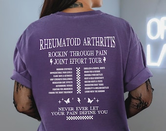 Koszulka z trasą koncertową "Reumatoidalne zapalenie stawów" "Wspólny wysiłek" "Koszulka z motywem RA" "T-shirt z motywem choroby autoimmunologicznej" "Przewlekły ból stawów" "Niewidoczna choroba" "Gadżety orędownicze"