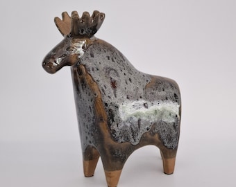 Ceramic elk (Älg) by Lisa Larson (Gustavsberg). Large vintage figurine, 1960s. Excellent condition.