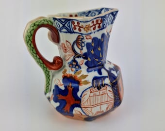 Antique Hydra Imari jug, Davenport porcelain &quot;stone china.&quot; Made in England between 1805 and 1820.