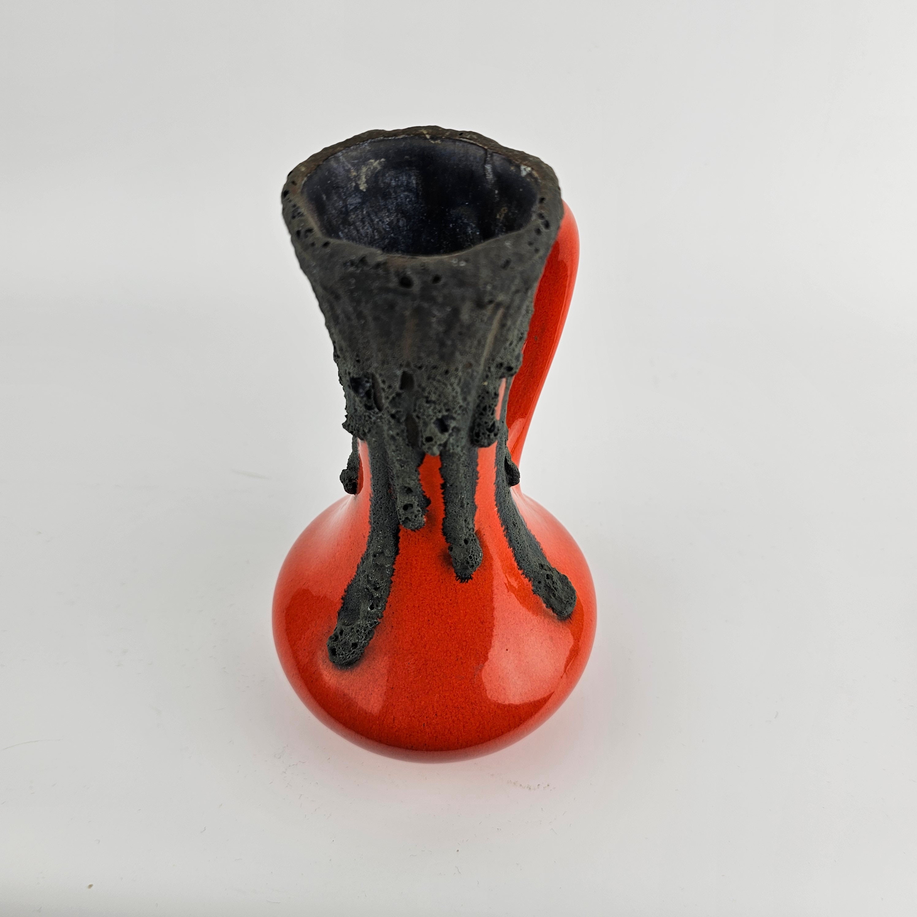 花瓶・フラワースタンド fat lava Roth Keramik 106-20 W.Germany 西ドイツの Roth Keramik 作の Fat Lava 花瓶。花瓶には 106-20