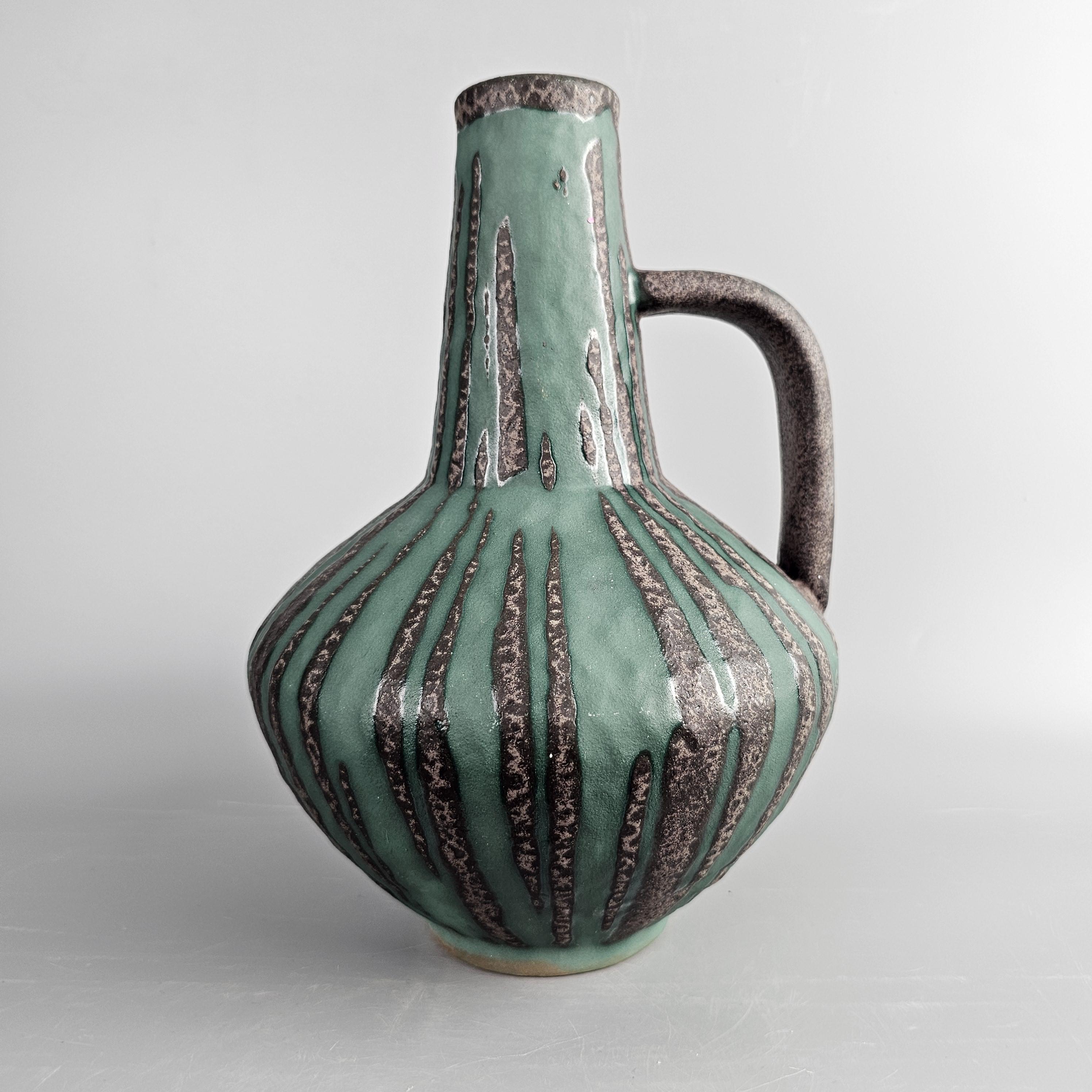 カーステンス・トニースホフ社製の、西ドイツ製ファット・ラバの花瓶