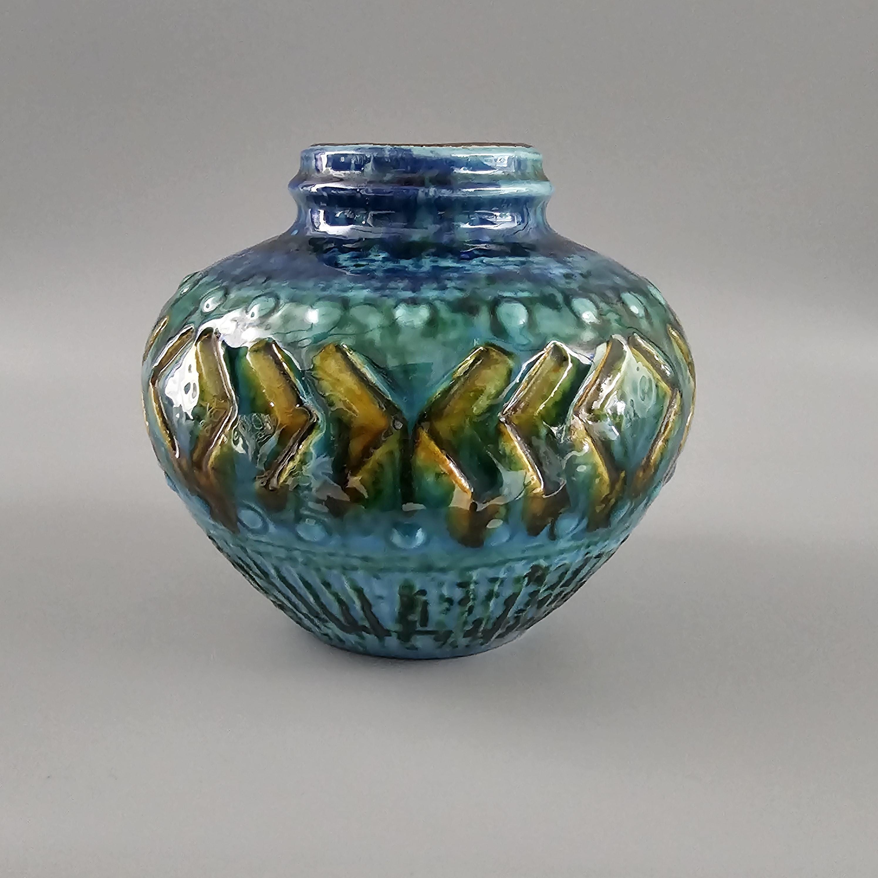 西ドイツFAT LAVA　ビンテージ花瓶　tonnieshof ヴィンテージの西ドイツの Fat Lava 花瓶。 Carstens Tonnieshof