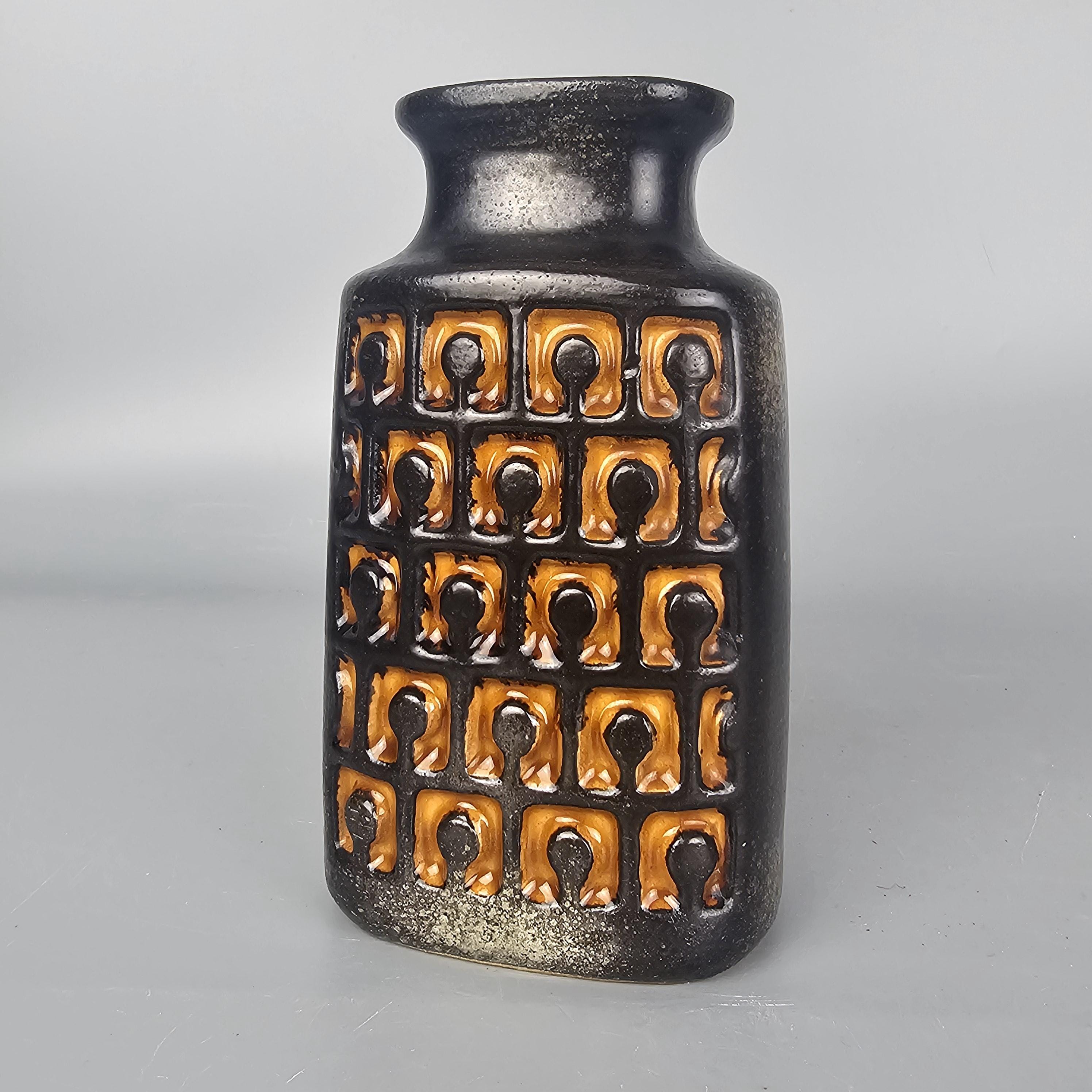 East Germany Fat Lava by VEB 東ドイツ ヴィンテージ Vintage East German Fat Lava Vase. VEB Haldensleben, Form