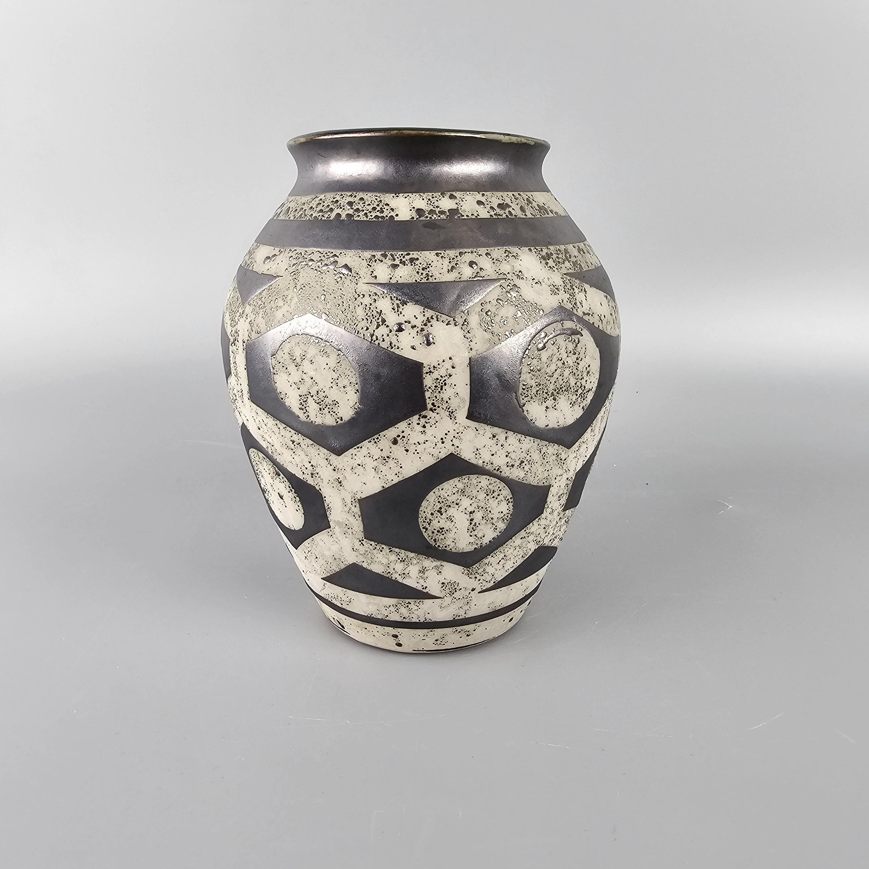 ヴィンテージの西ドイツの Fat Lava 花瓶。 Carstens Tonnieshof