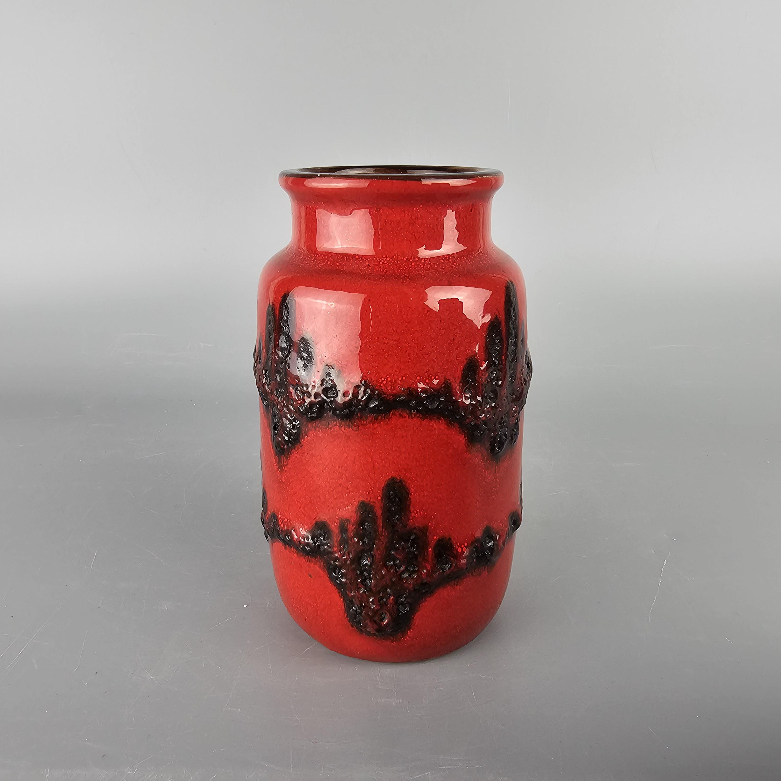 Scheurich 社製の西ドイツのビンテージ Fat Lava 花瓶。フォーム番号