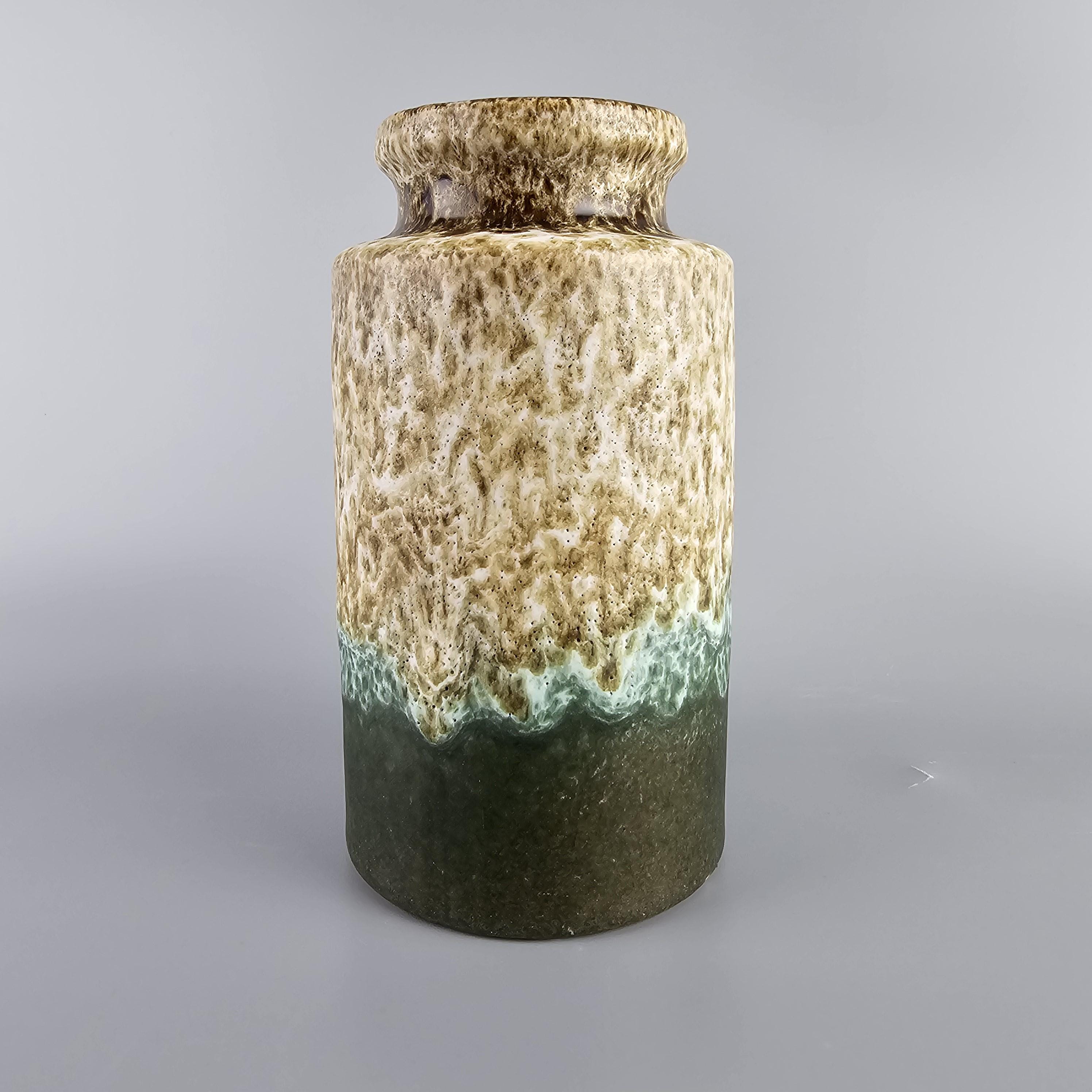 Scheurich 社製の西ドイツのビンテージ Fat Lava 花瓶。フォーム番号