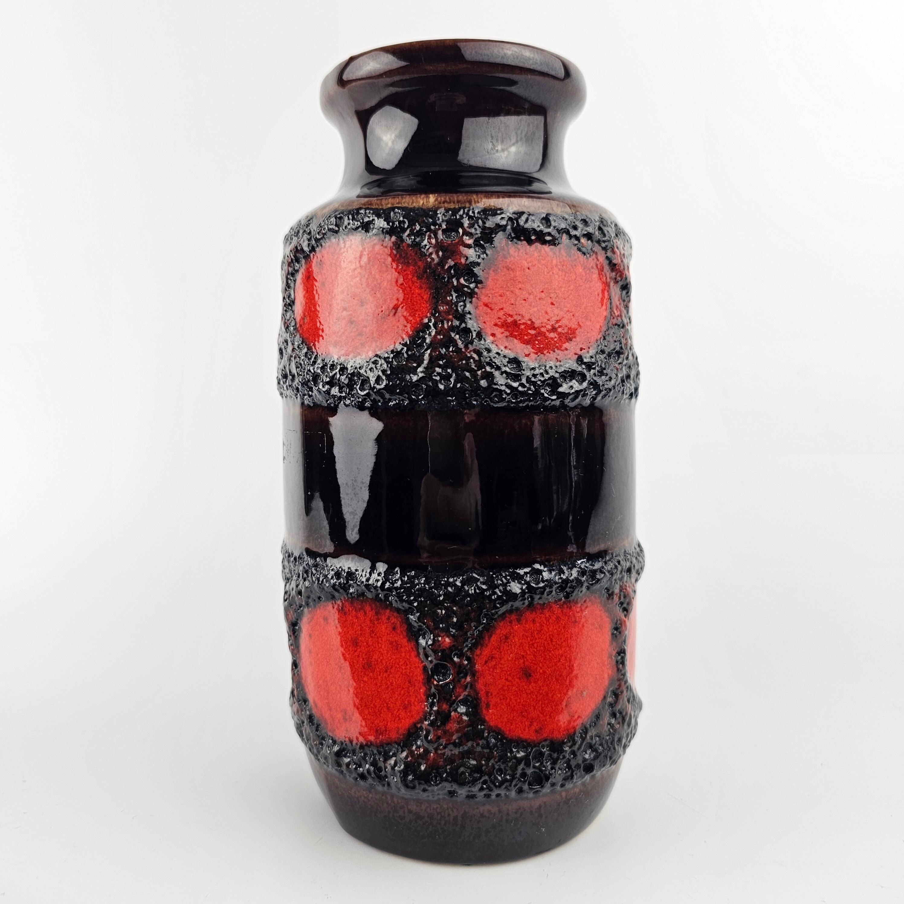 Eine westdeutsche Fat Lava Vase von Scheurich. Die Vase hat