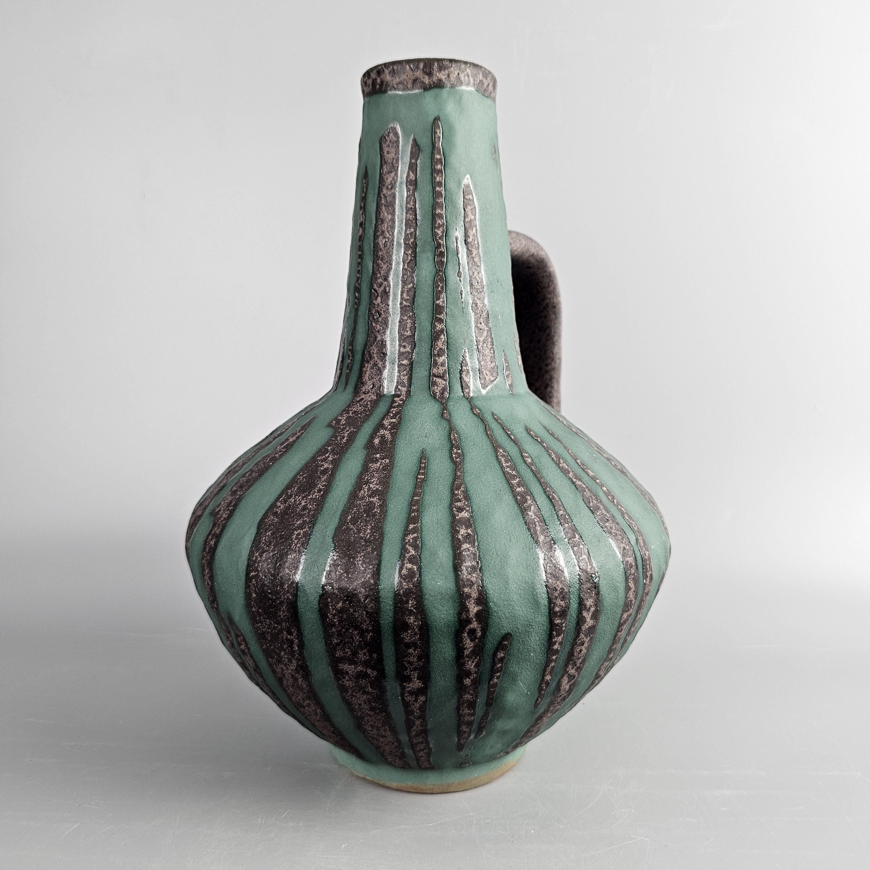 カーステンス・トニースホフ社製の、西ドイツ製ファット・ラバの花瓶