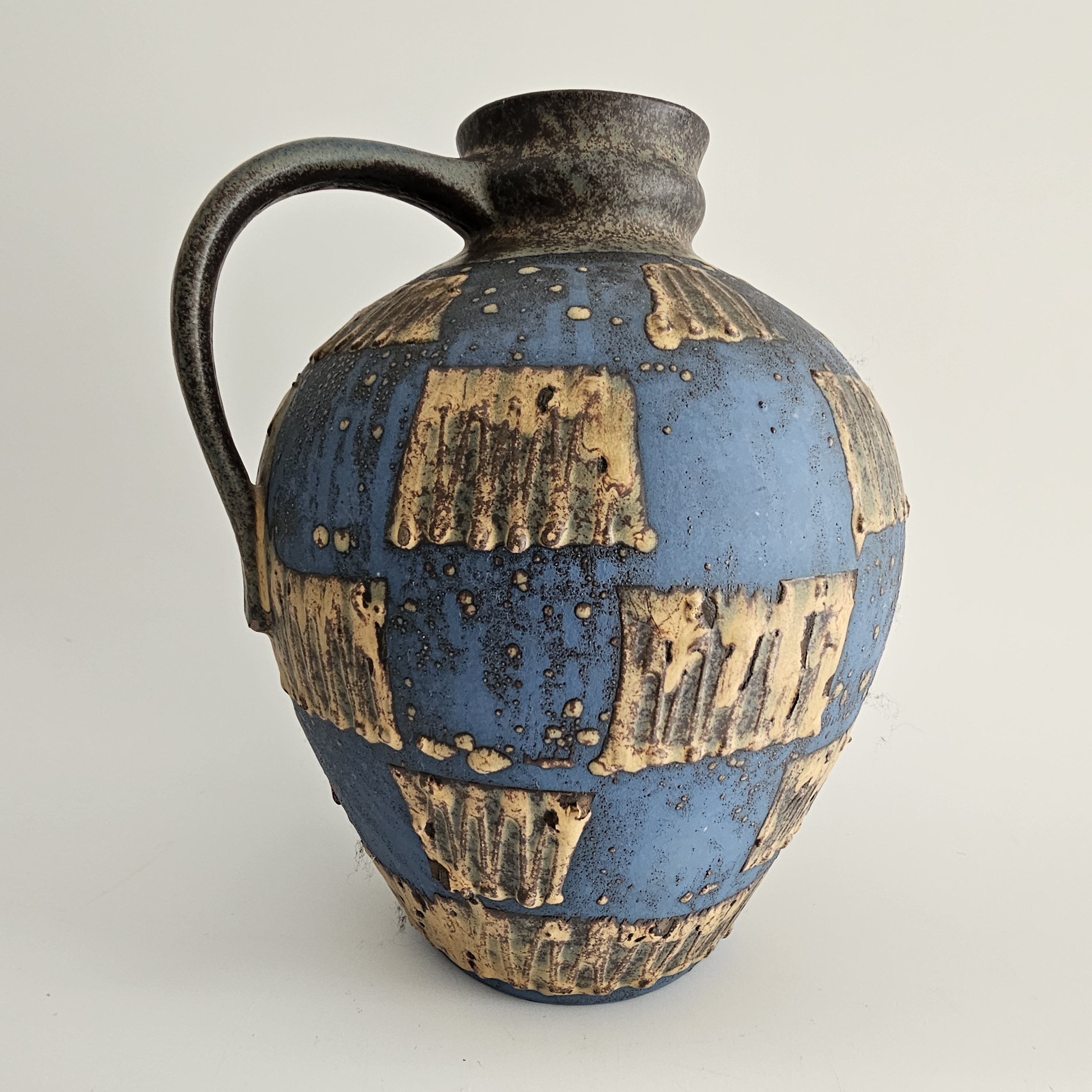 A West German Fat Lava Vase by Carstens Tonnieshof. the Vase is