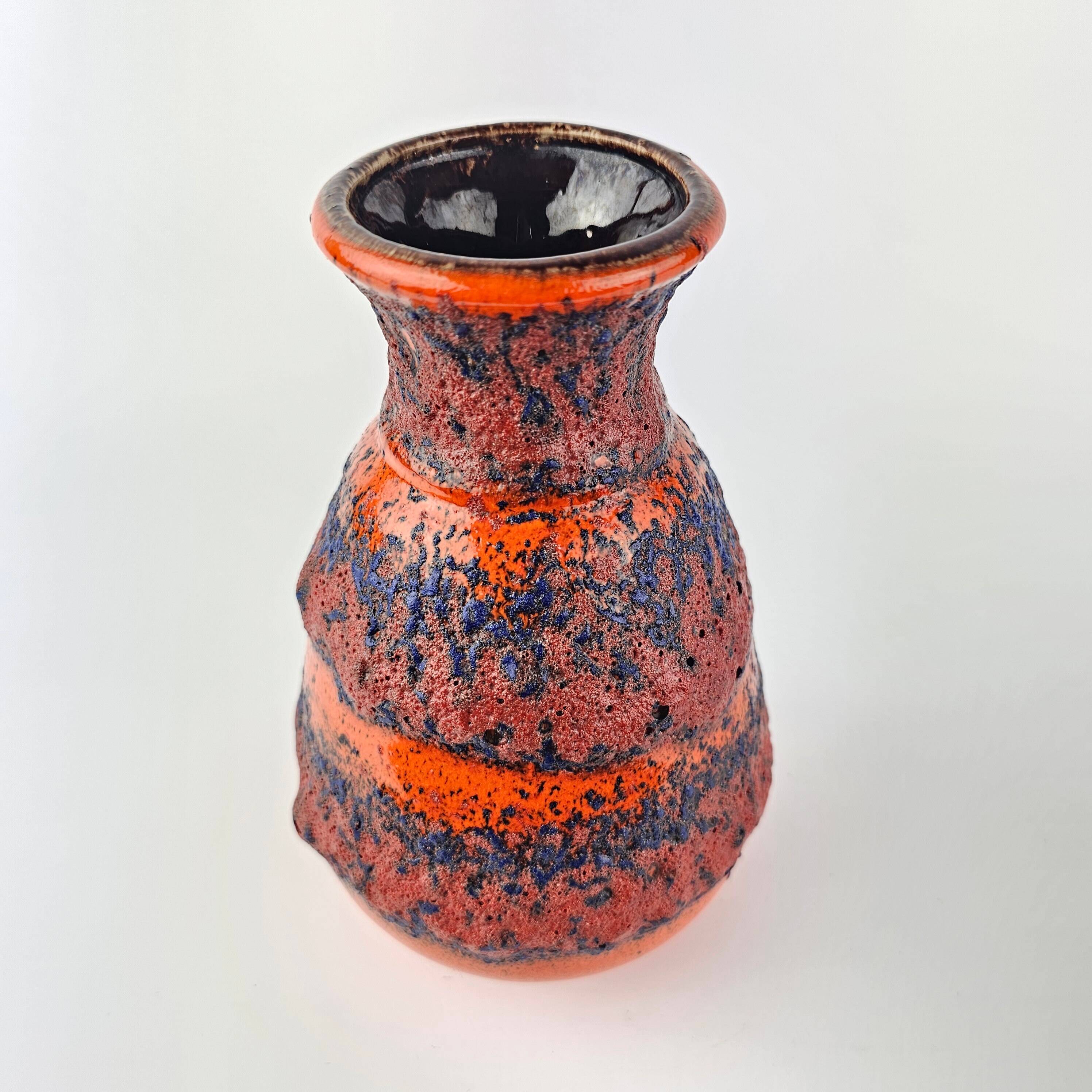 Bay Keramik社製の西ドイツ製ヴィンテージFat Lava花瓶。シェイプ番号