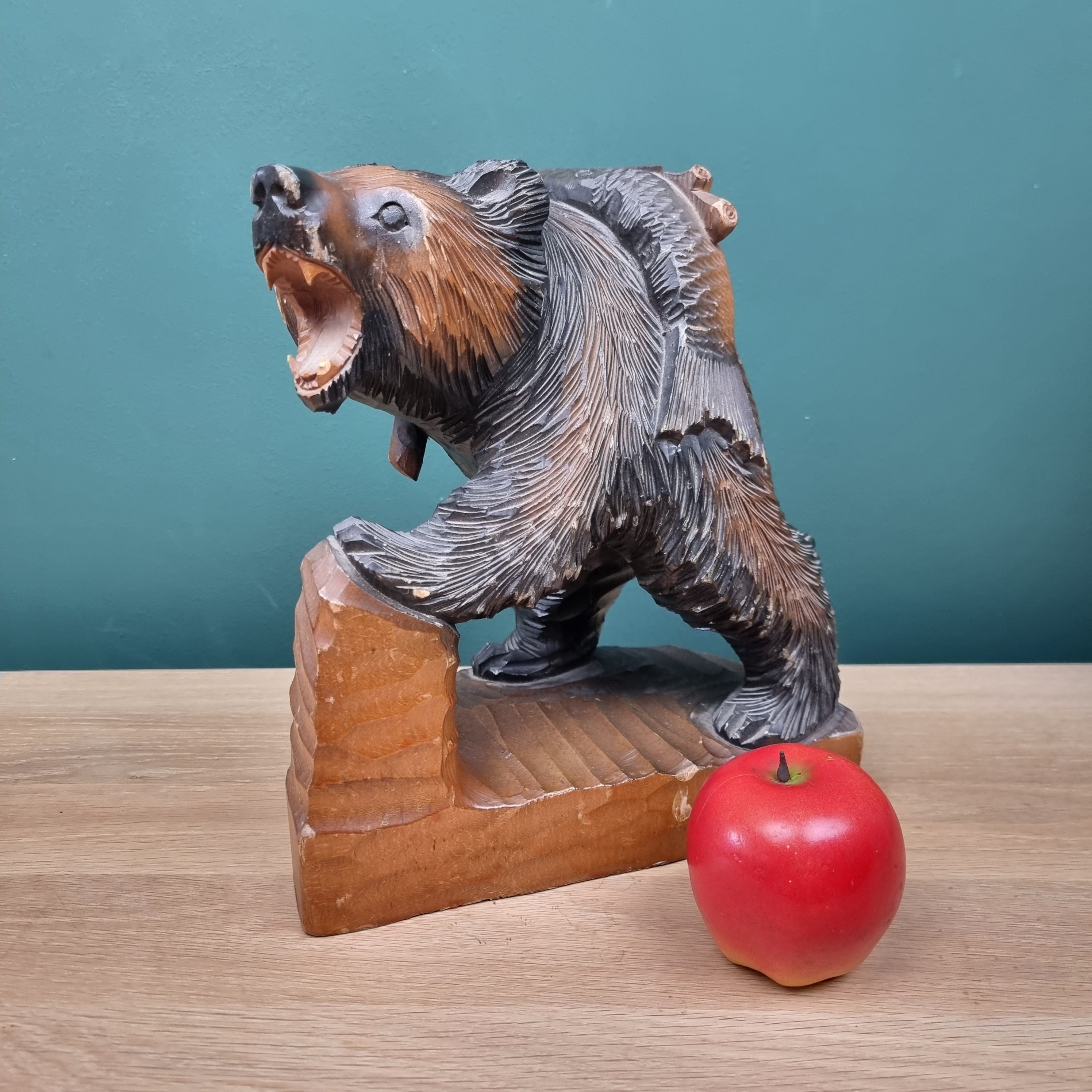 Carved wood bear with fish - Etsy 日本
