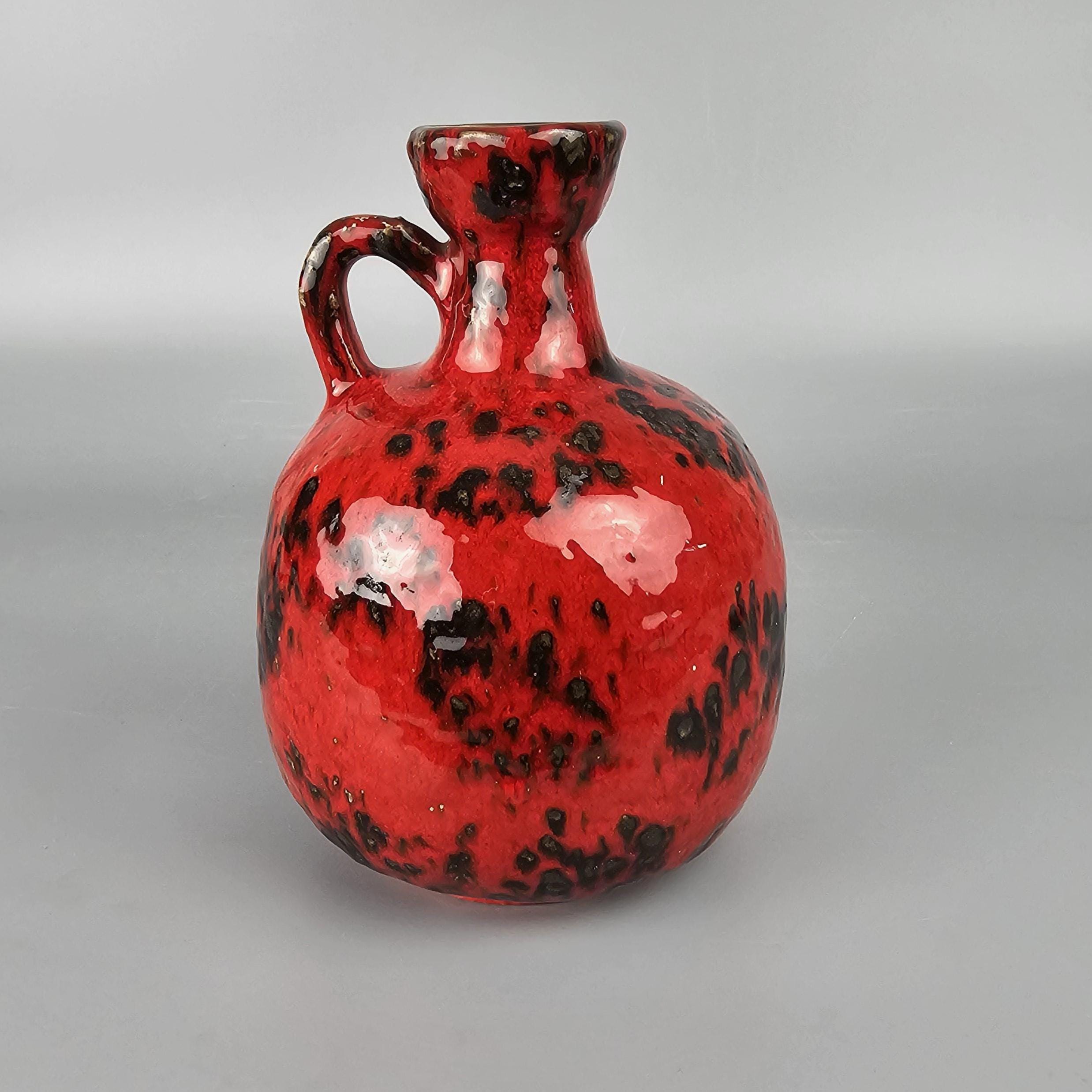 ビンテージの西ドイツの Fat Lava 花瓶。 Ruscha、フォーム番号333。赤