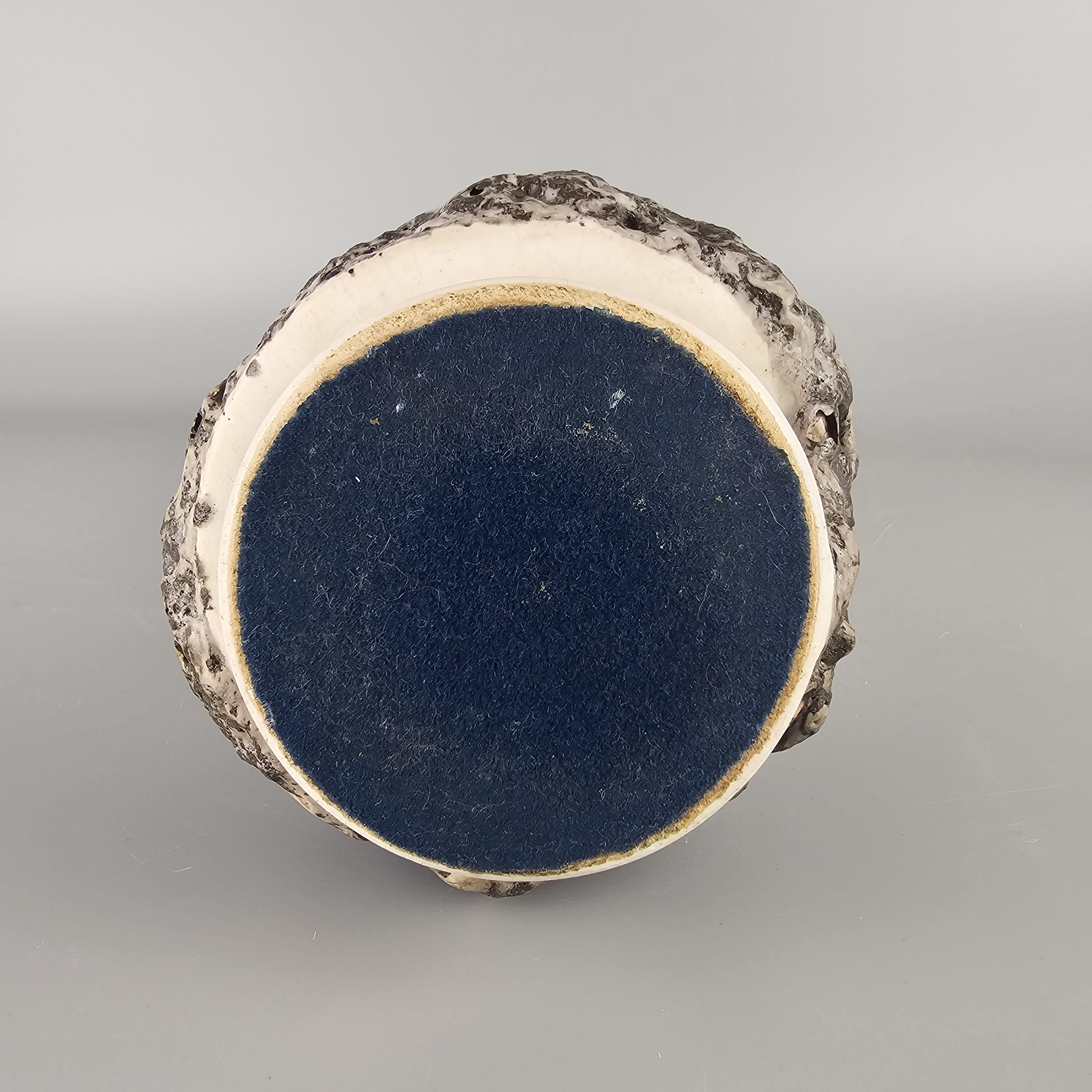 ビンテージの西ドイツの Fat Lava 花瓶。 Otto Keramik、白とグレー