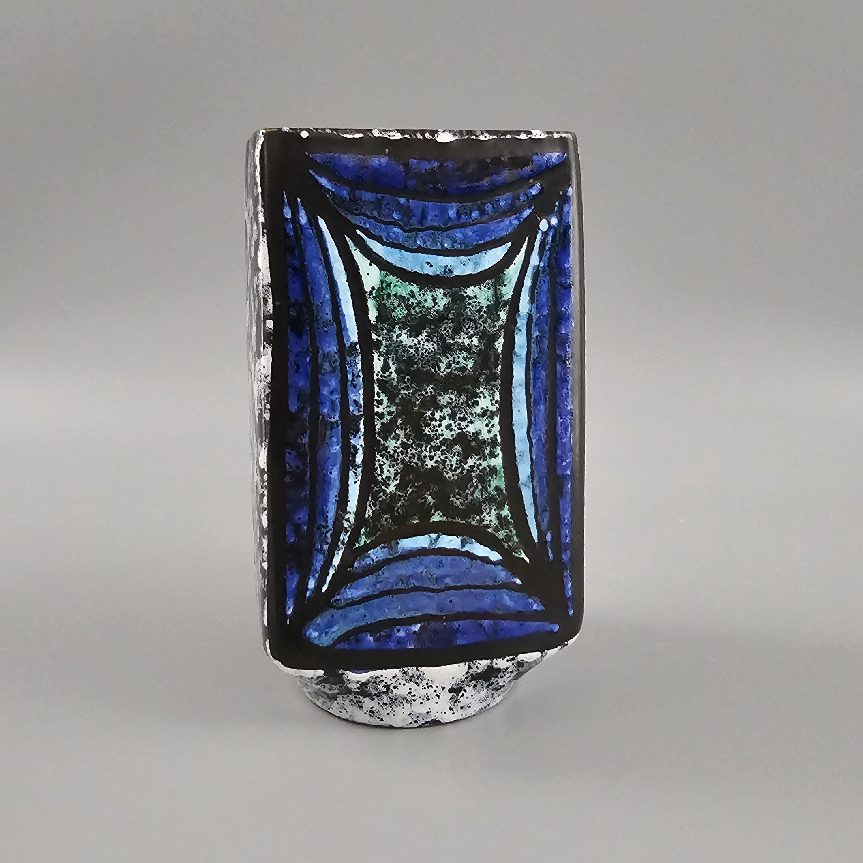 東ドイツのヴィンテージFat Lava花瓶。Strehla、青、黒、白。WGP / MCM