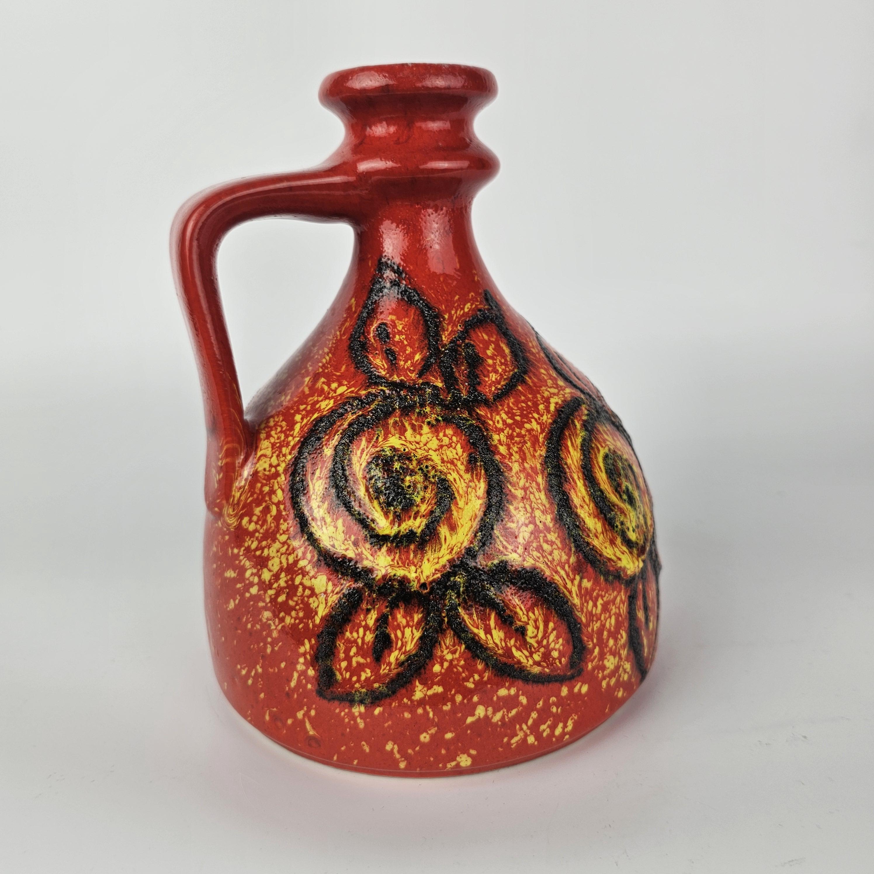 Bay Keramik社製のヴィンテージ西ドイツ製ファットラバ花瓶。モデル