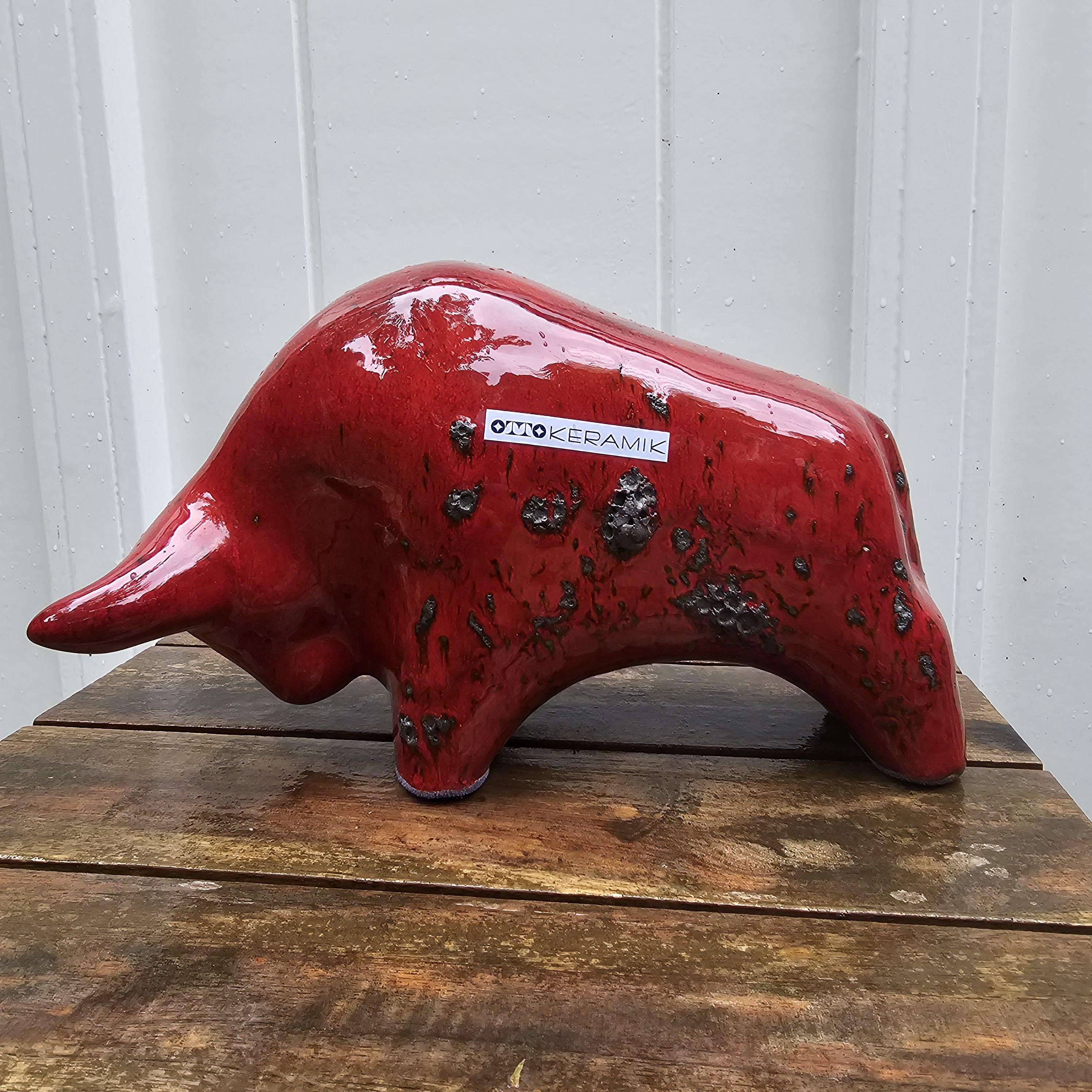 Otto Keramik Bull – Red Glaze – Ceramic – Exclusive Design – 16 Cm