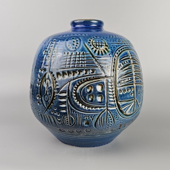 Vintage West German Fat Lava Vase by Carstens Tonnieshof. Model