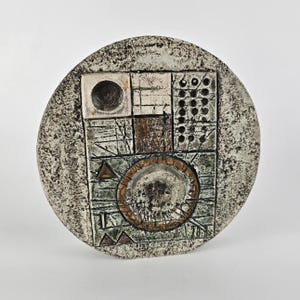 Vintage Troika Pottery Cornwall "wheel vase". 20 cm round vase. Avril Bennet. Earth tones. Collector's item. Geometric.