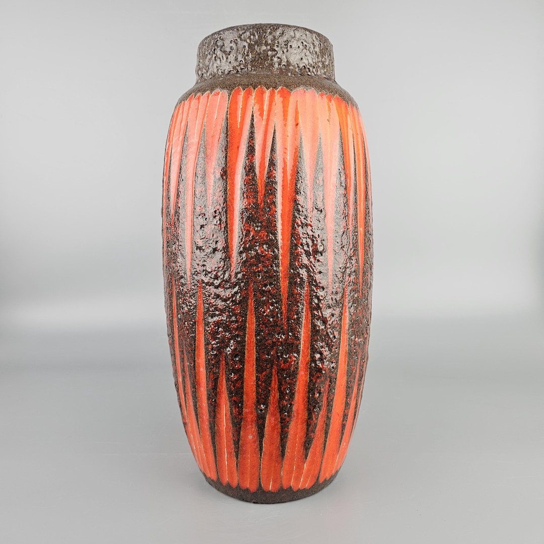 Vintage West German Fat Lava Vase. Scheurich, Form Number 553-38