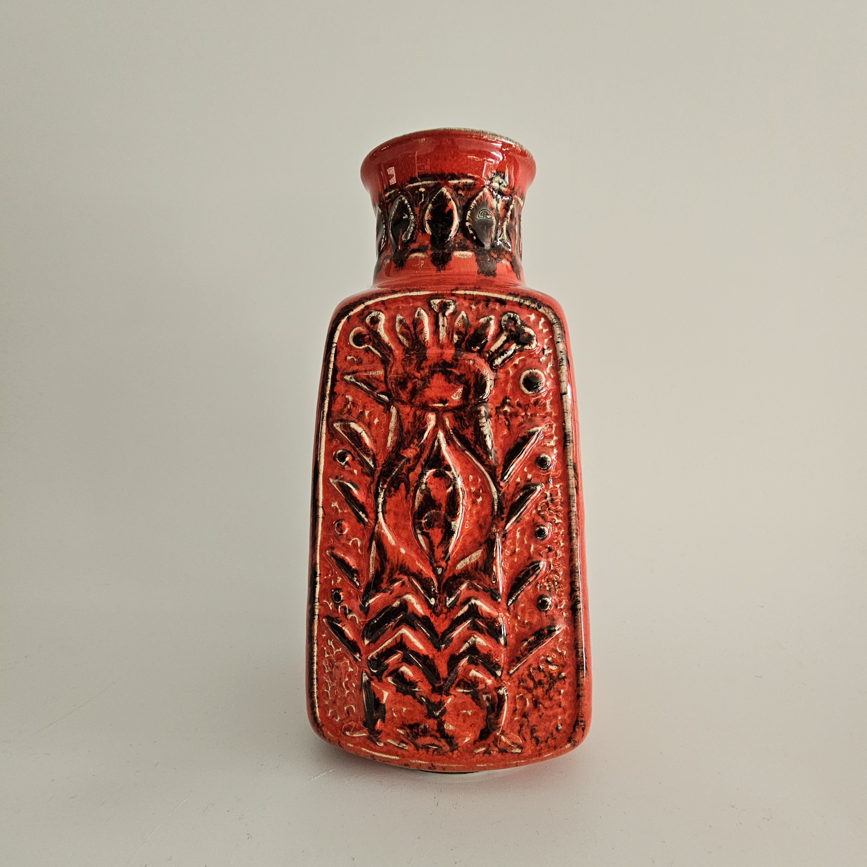 西ドイツ製ヴィンテージのファットラバ花瓶。Bay Keramik、品番96 20