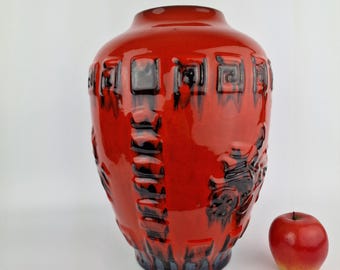 ウ*ー様 FAT LAVA 西ドイツ ヴィンテージ花瓶　 【Jopeko】 Jopeko製の西ドイツのヴィンテージFat Lava花瓶。色：赤と黒。WGP