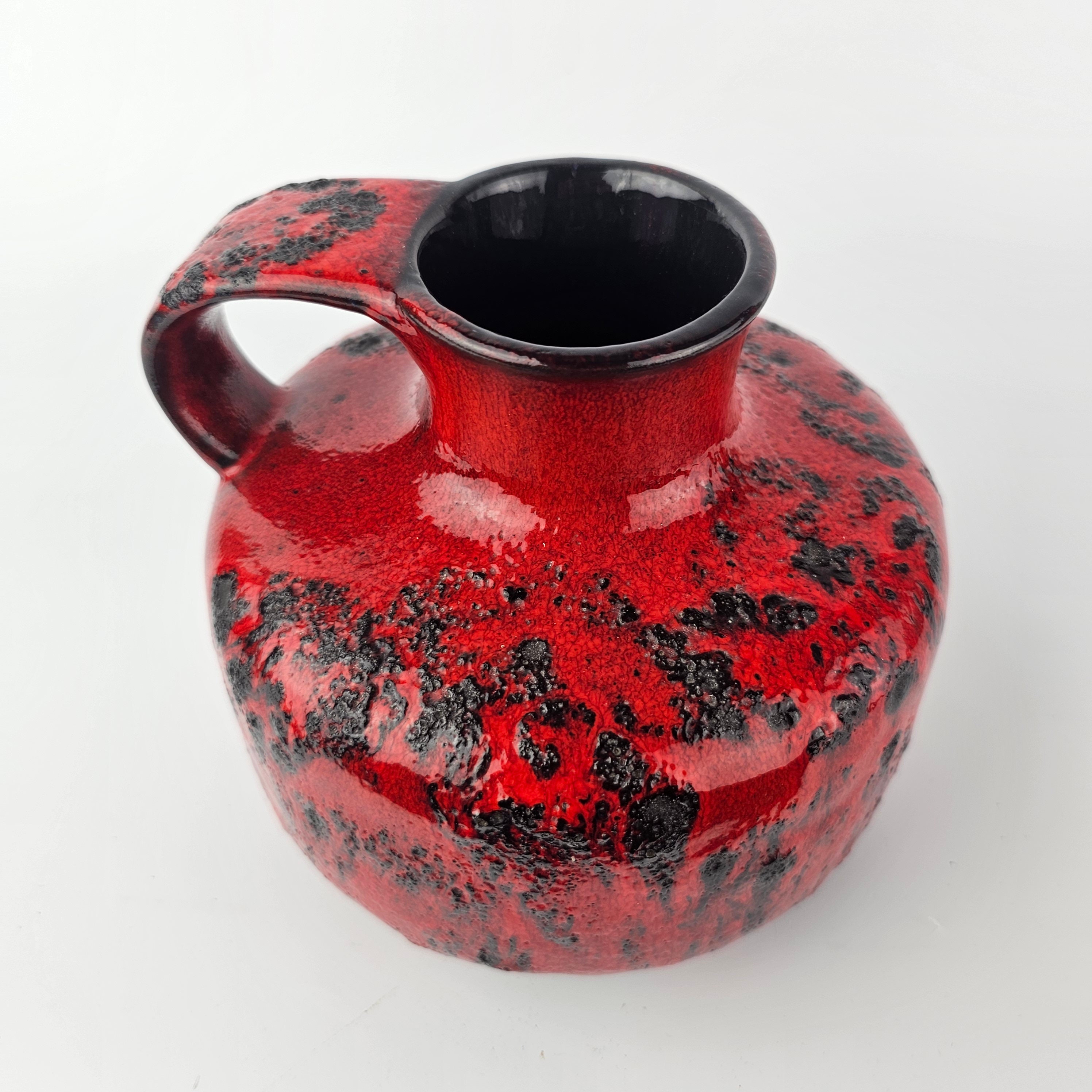 Westdeutsche Fat Lava Vase von Gräflich Ortenburg. Modellnummer