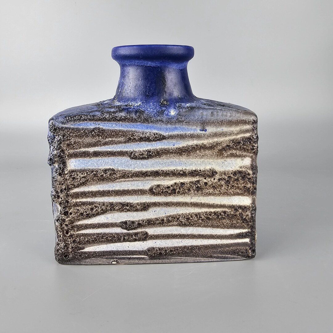 ビンテージの西ドイツの Fat Lava 花瓶。シューリッヒ、フォーム番号