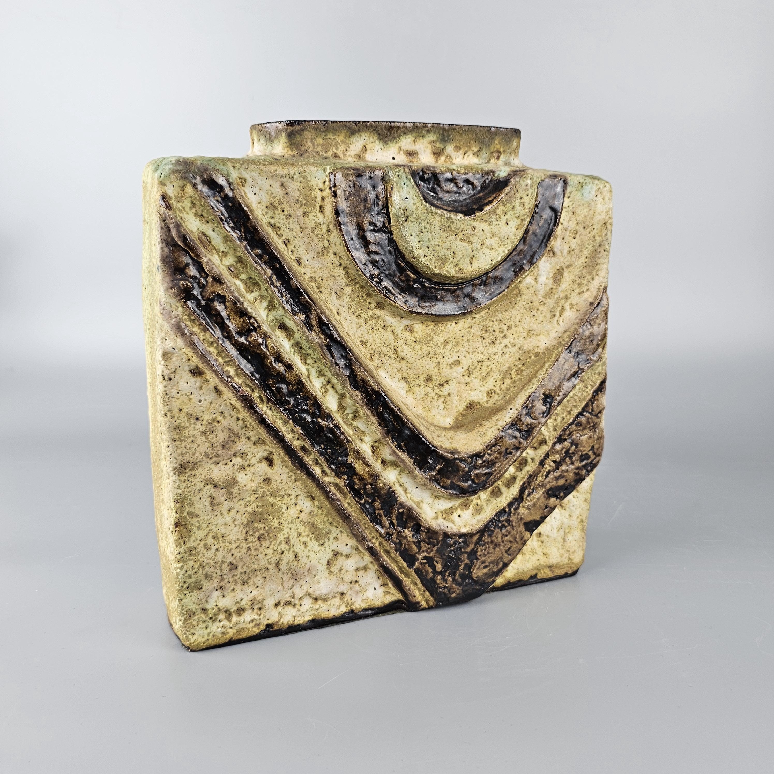 ビンテージの西ドイツの Fat Lava 花瓶。ヘルムート・シャッフェ