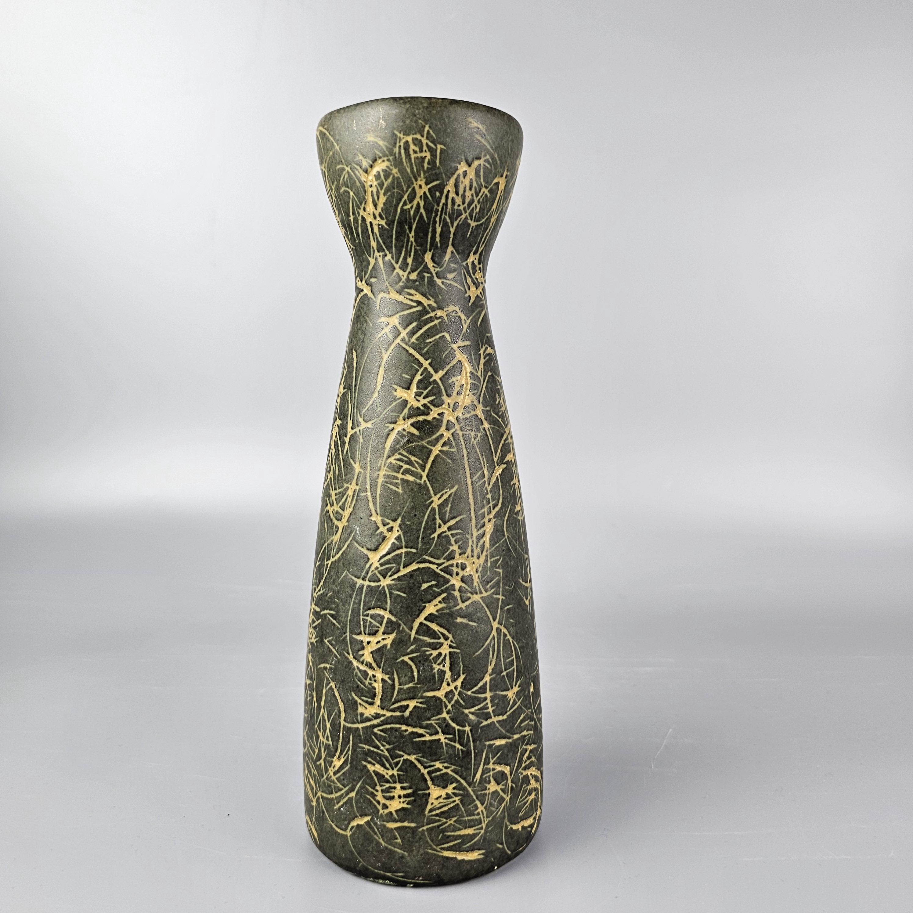 西ドイツ製ヴィンテージのファットラバ花瓶（Scheurich製）。型番520