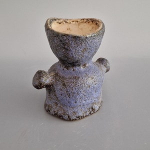 A beautiful purple vintage vase made by &quot;Vest Keramiek&quot; / &quot;van Woerden&quot;, Gouda, Holland. Model number 116.