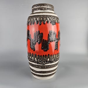 Vintage West German Fat Lava vase made by Scheurich. Shape number 553-38. Colors: Red, black and white. WGP / MCM / 1960 / 1970.