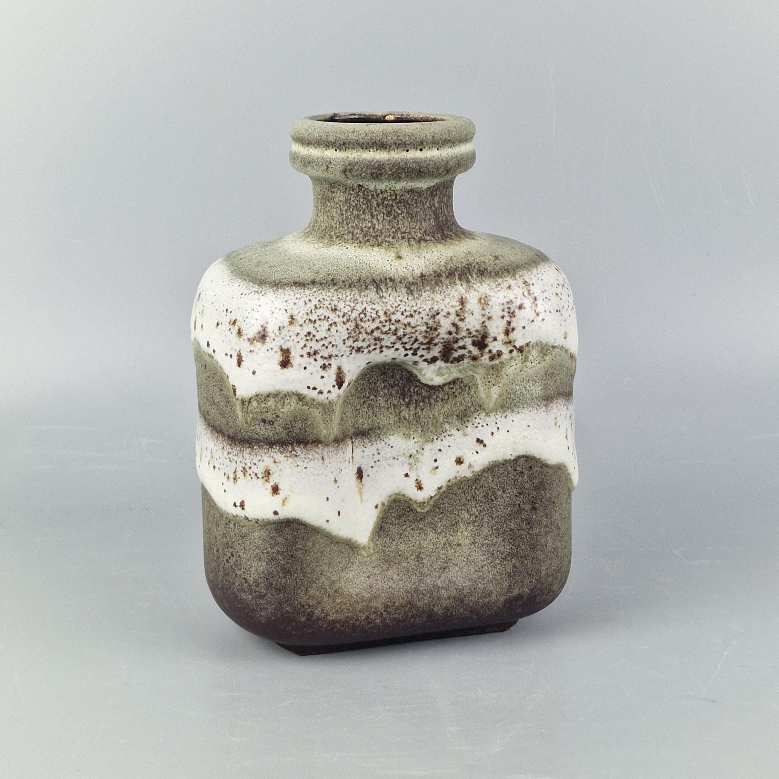 シュトイラー社製の西ドイツ製ヴィンテージ・ファット・ラバ花瓶