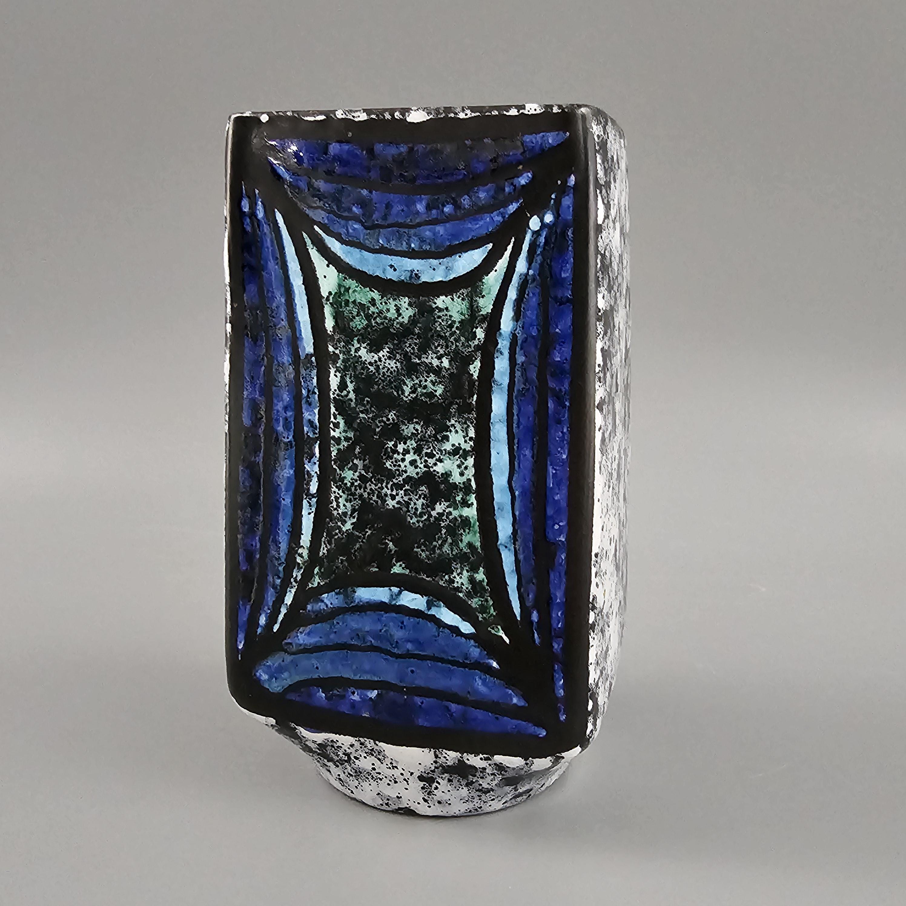 東ドイツのヴィンテージFat Lava花瓶。Strehla、青、黒、白。WGP / MCM