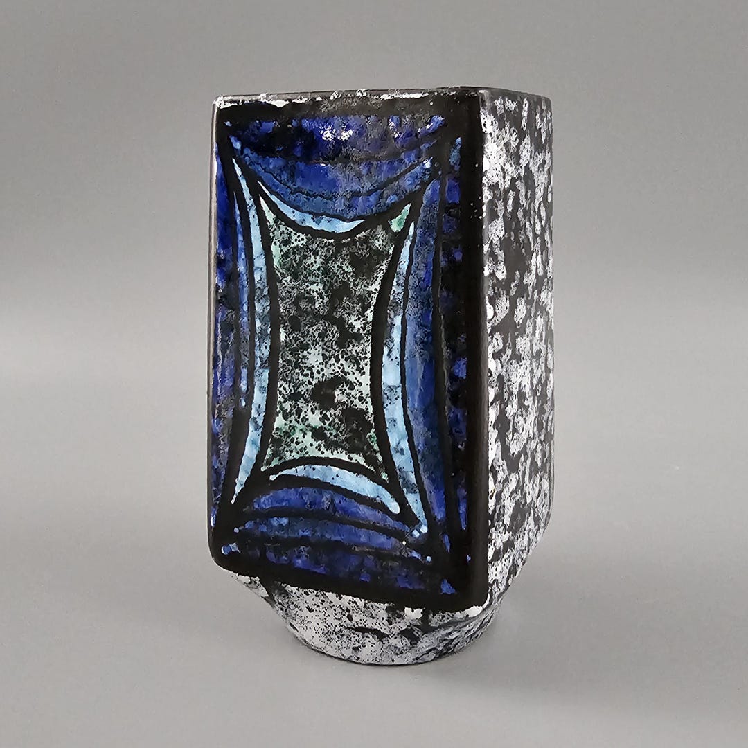 東ドイツのヴィンテージFat Lava花瓶。Strehla、青、黒、白。WGP / MCM
