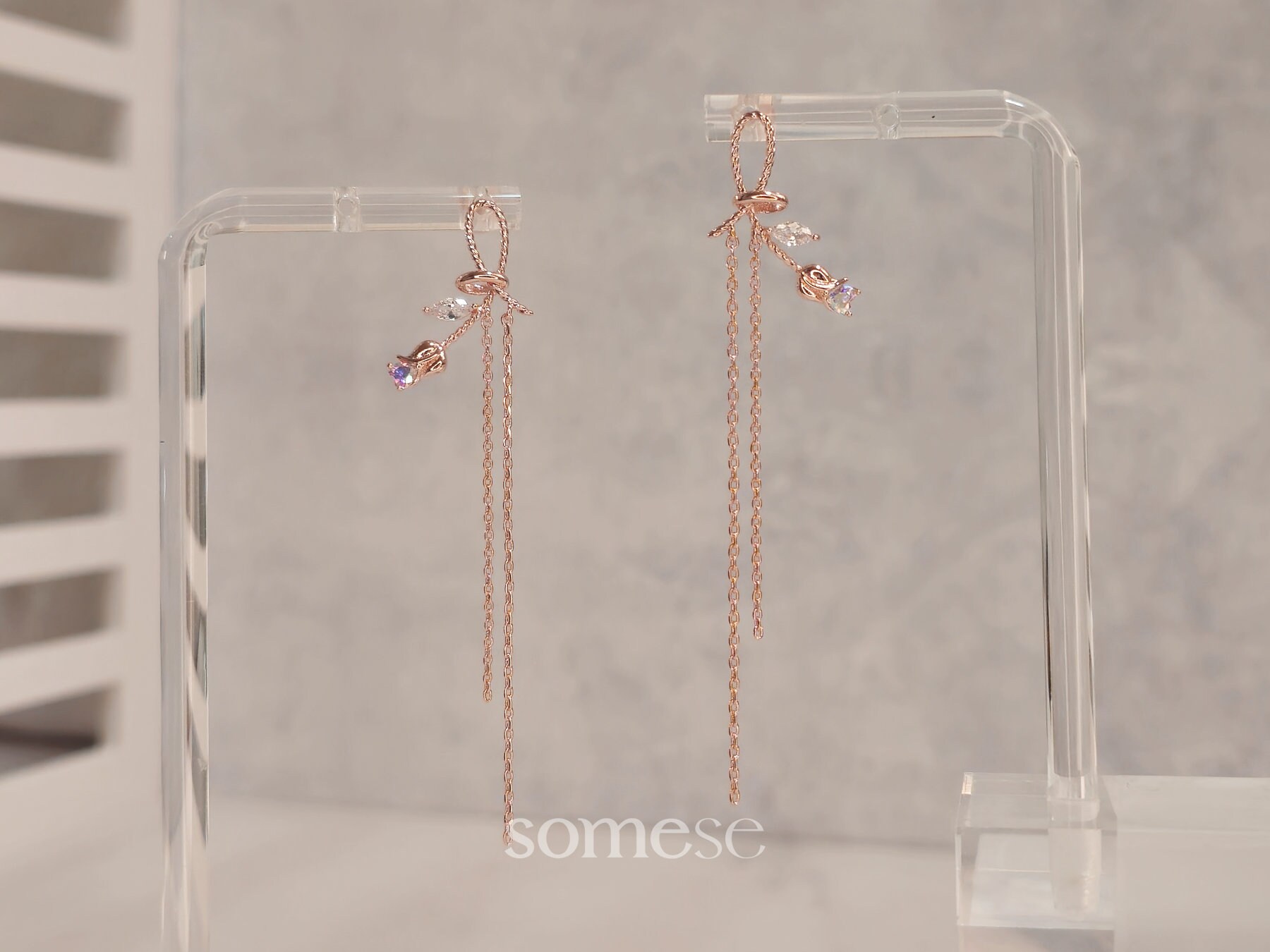 アクセサリー crystal ribbon chain earrings crystal ribbon chain earrings – tanakadaisuke