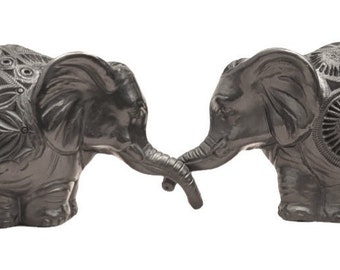 Barro negro / black clay Elephants in Love handmade in Oaxaca, MX item # GTL10009
