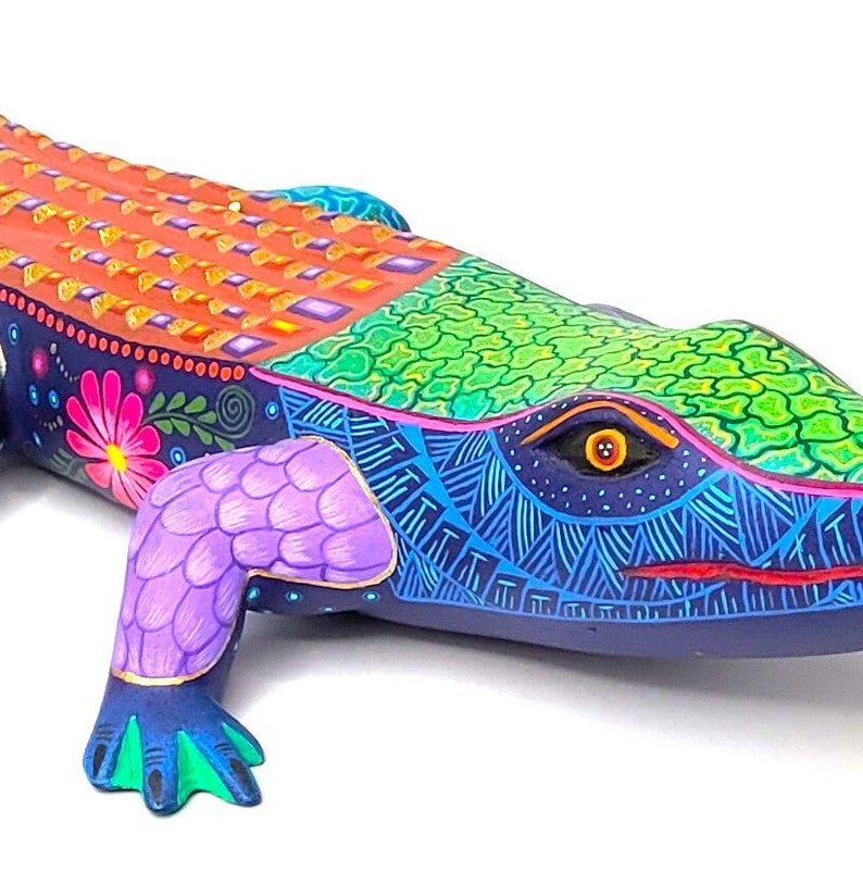 Alebrije Crocodile hand carved and hand painted sculpture with artist signature from Oaxaca, MX item CDJ30003 image 3