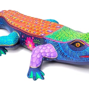 Alebrije Crocodile hand carved and hand painted sculpture with artist signature from Oaxaca, MX item CDJ30003 image 4