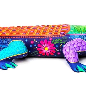Alebrije Crocodile hand carved and hand painted sculpture with artist signature from Oaxaca, MX item CDJ30003 image 2