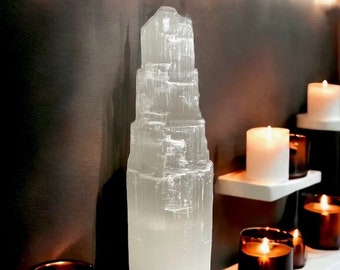 Tour de montagne en cristal de sélénite : décoration d'intérieur de guérison spirituelle
