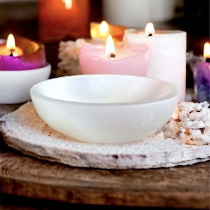 Selenite Round Bowl: Crystal Charging & Cleansing, Spiritual Healing