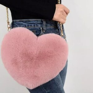 Chic Heart-Shaped Faux Fur Crossbody Bag for Women