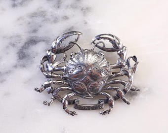Broche Vintage Cancer Plaqué Argent Strass - France - Occasion Bon état